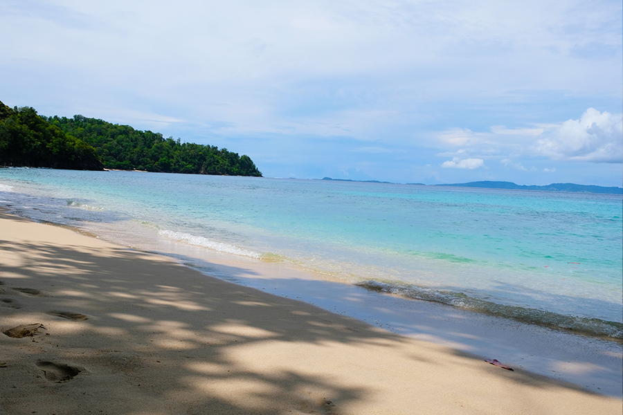Pemandangan Pantai Panjang Likupang