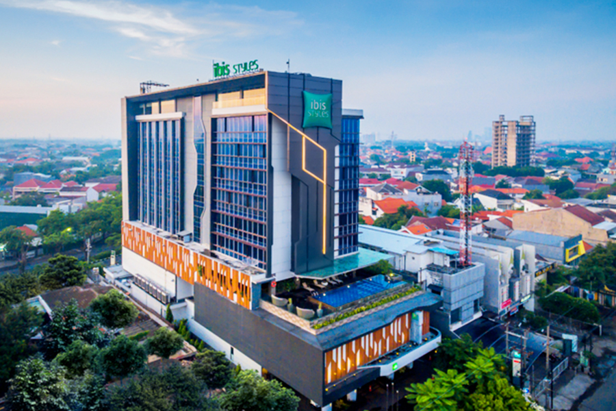 hotels near juanda international airport