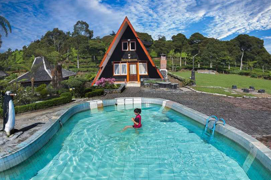 accommodations around bandung - rancabali tea resort