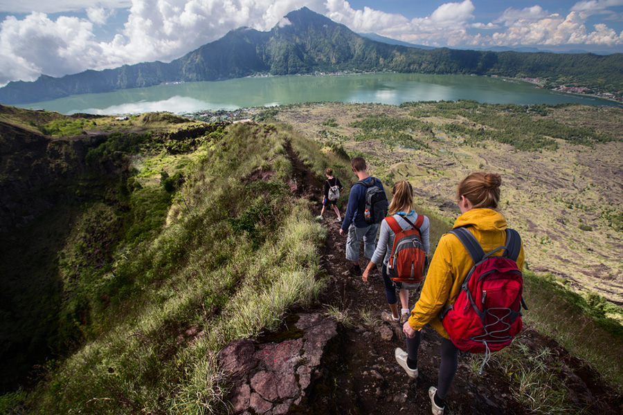 easy hiking trails in indonesia - mount batur