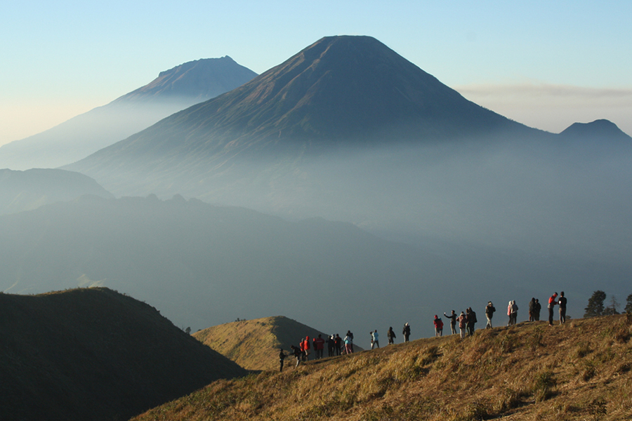 easy hiking trails in indonesia - mount prau