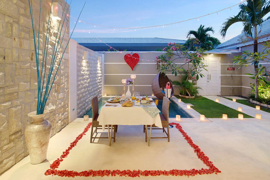 villas in bali with floating breakfast