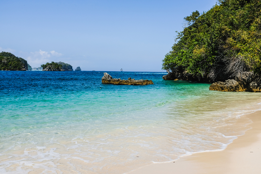 Unique Activities in East Java - three-colored beach