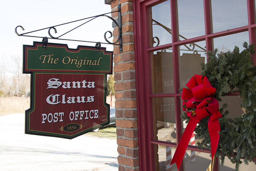 Christmas Towns in America - santa claus