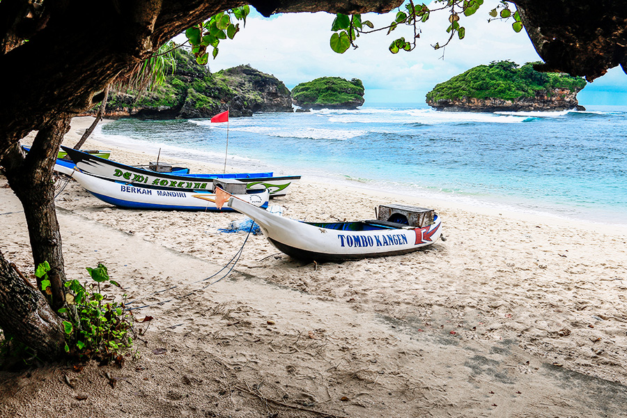 pantai di jawa timur - Pantai Watu Karung 