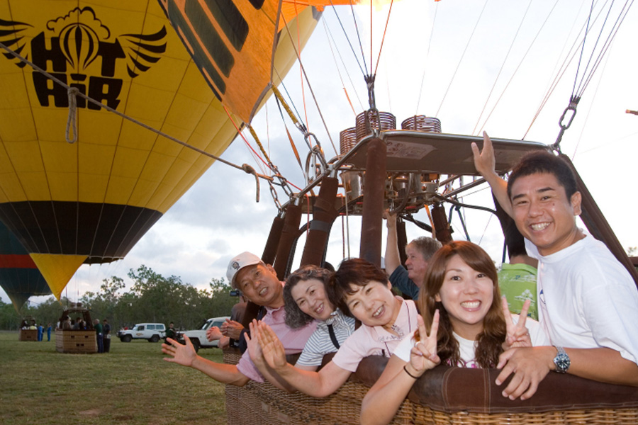 best hot air balloon rides - cairns