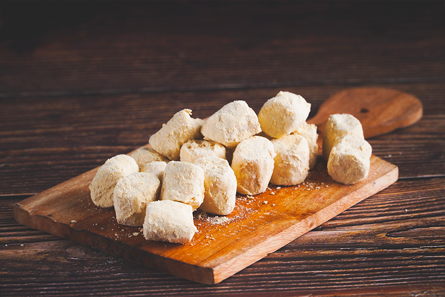 oleh oleh khas batam - Kue Batang Buruk