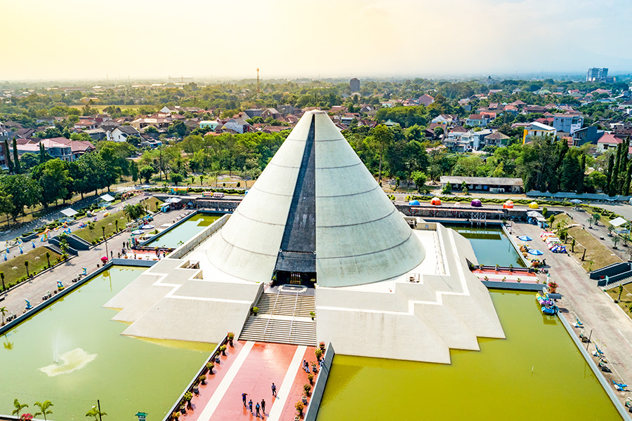 wisata dekat stasiun Jogja - Monumen Yogya Kembali
