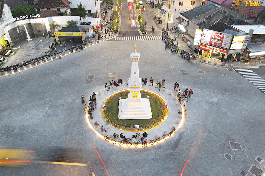 Tugu Pal Putih
