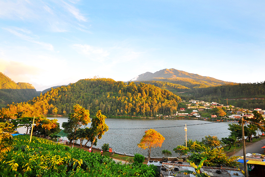 wisata di tawangmangu - Telaga Sarangan