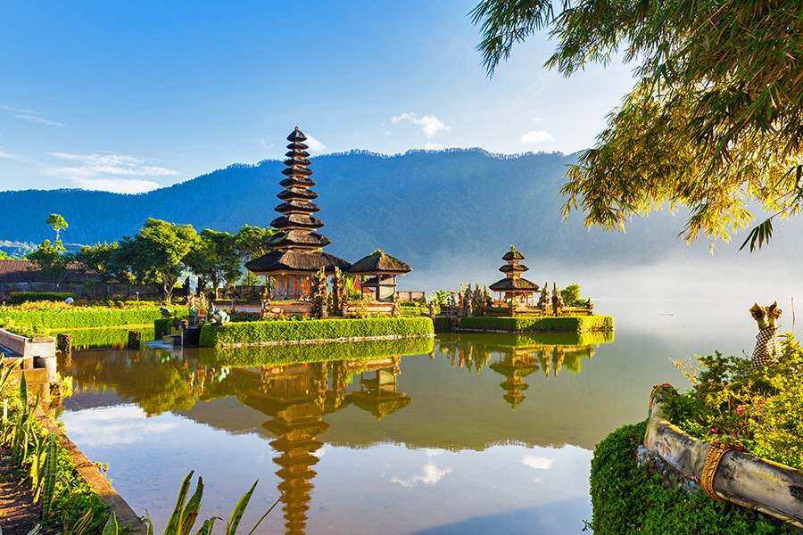 tempat healing di bali - Pura Ulun Danu
