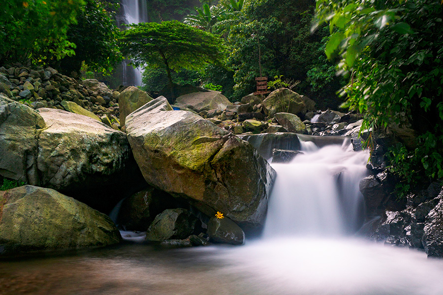 tempat wisata Karawang - Curug Cigentis