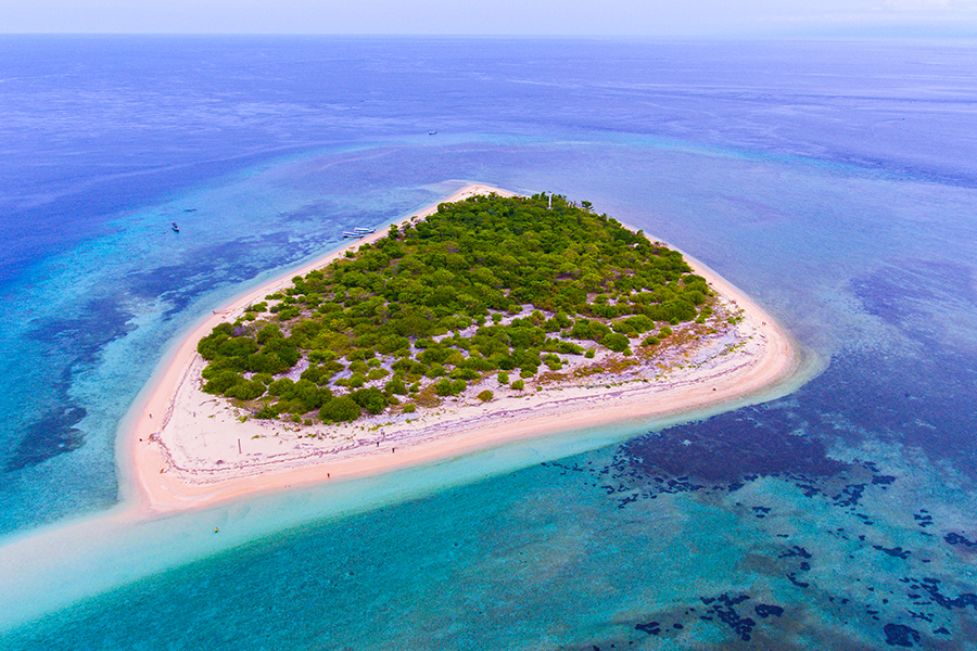 wisata banyuwangi - Pulau Tabuhan