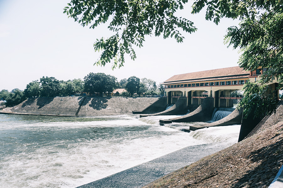 tempat wisata Karawang - Jembatan Walahar