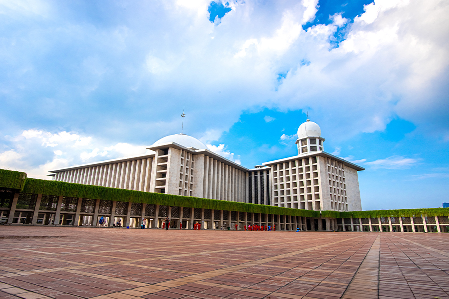 tempat bersejarah di indonesia - Masjid Istiqlal