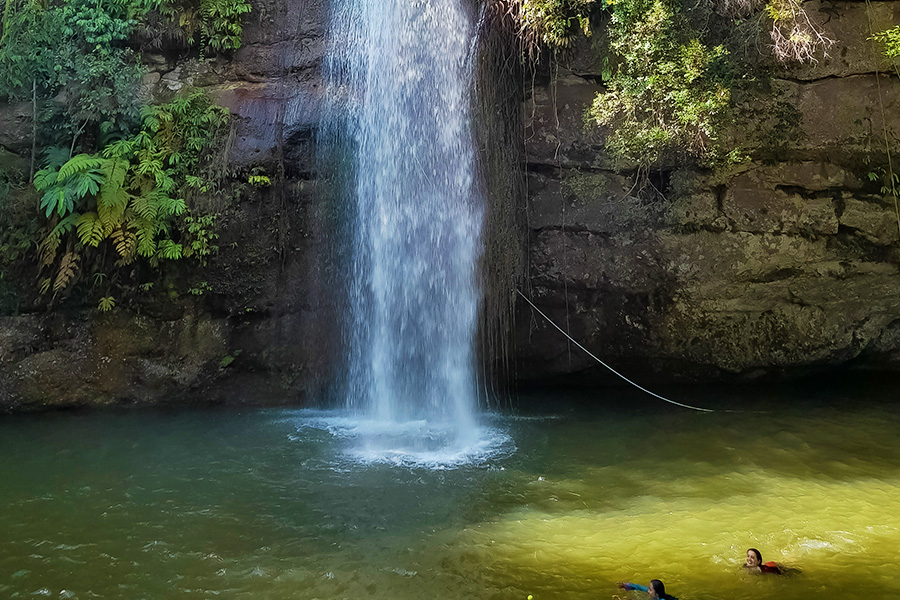 tempat wisata di payakumbuh - air terjun lubuak bulan
