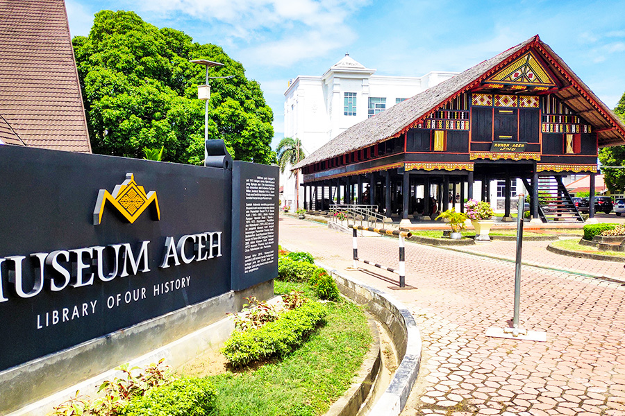 wisata banda aceh - museum aceh