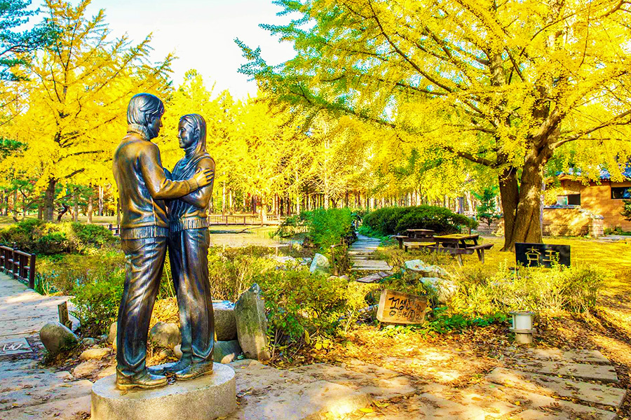 patung nami island