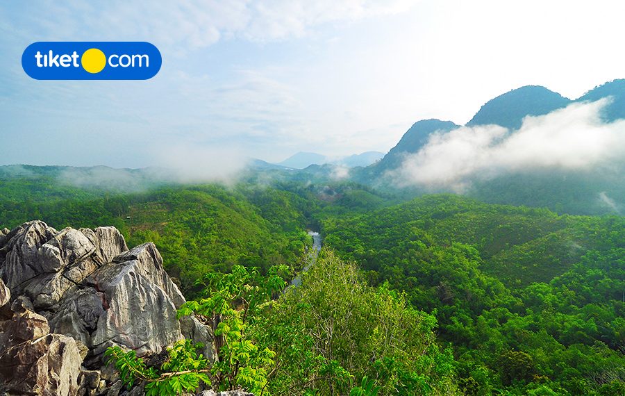 Usir Rasa Suntukmu, Cek 7 Destinasi Wisata di Kalimantan Selatan Ini!