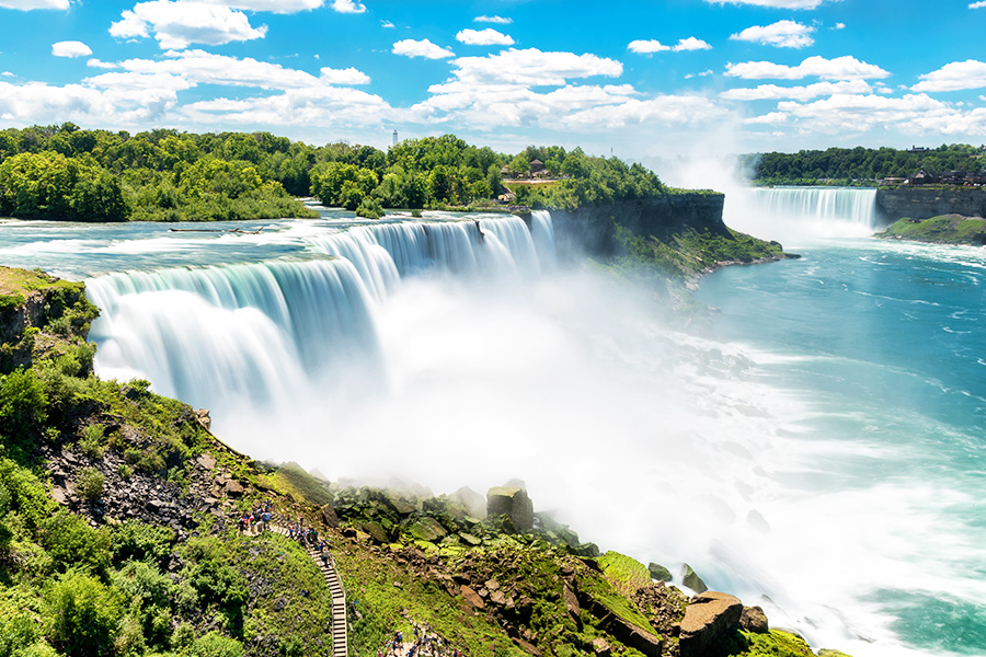 niagara falls holiday in new york