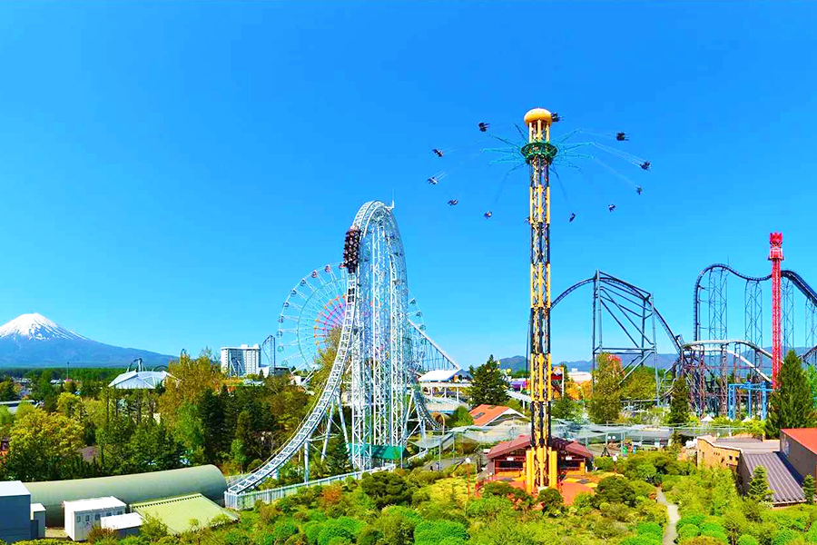 Wahana roller coaster di Fuji-Q Highland yang tercuram!