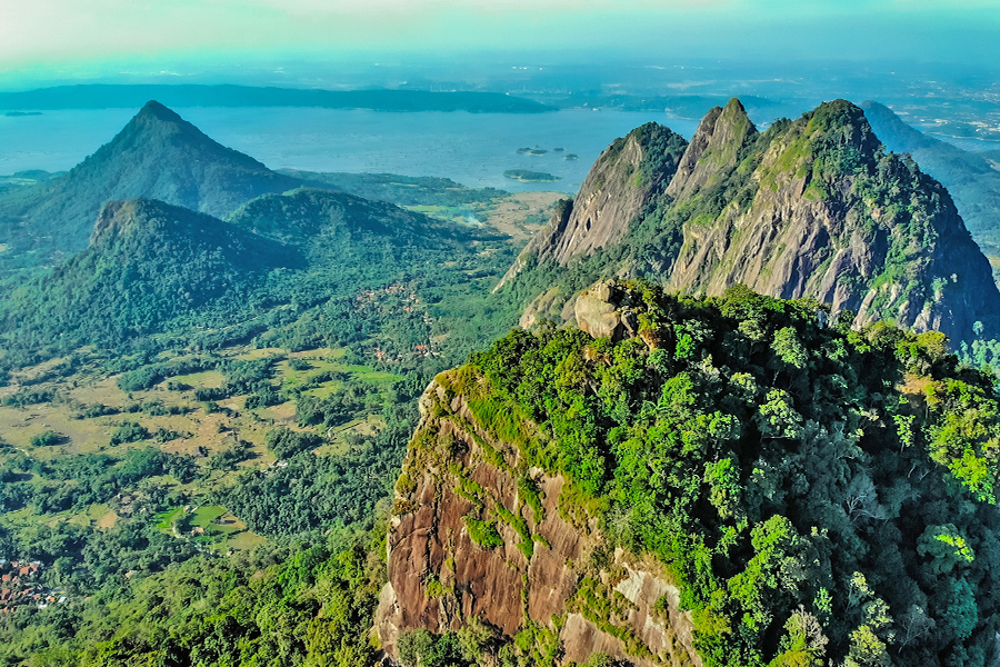Tempat Wisata di Purwakarta - Gunung Lembu