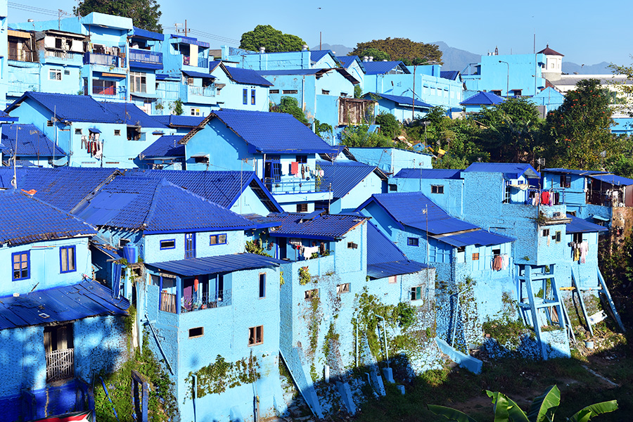 kampung biru