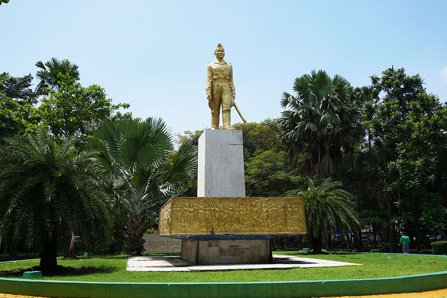 tempat wisata di kediri - Alun-Alun Kediri