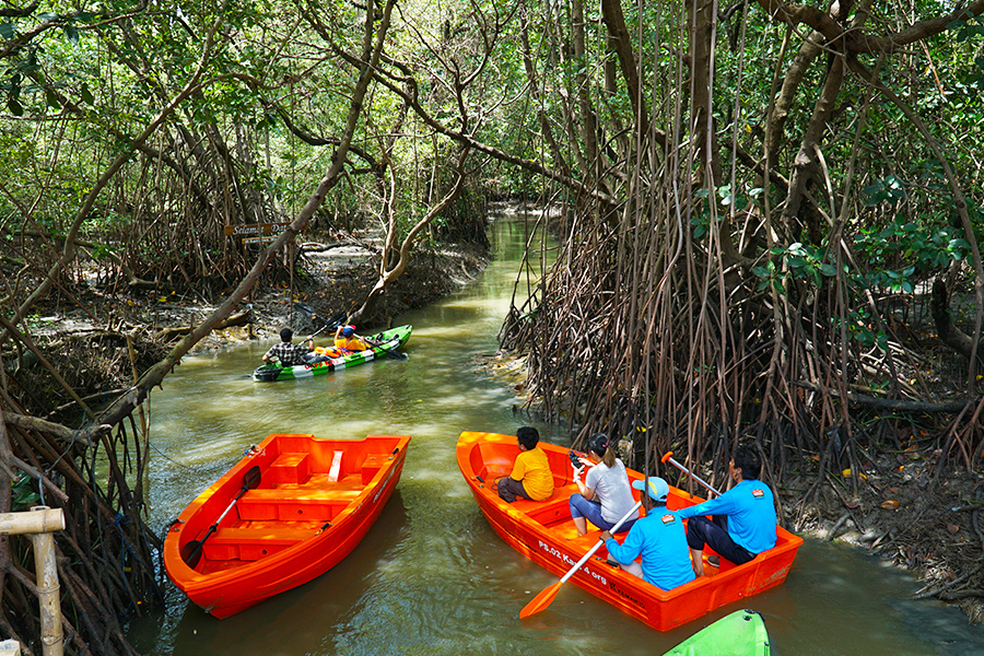 Wisata Alam di Surabaya - Romokalisari Adventure Land