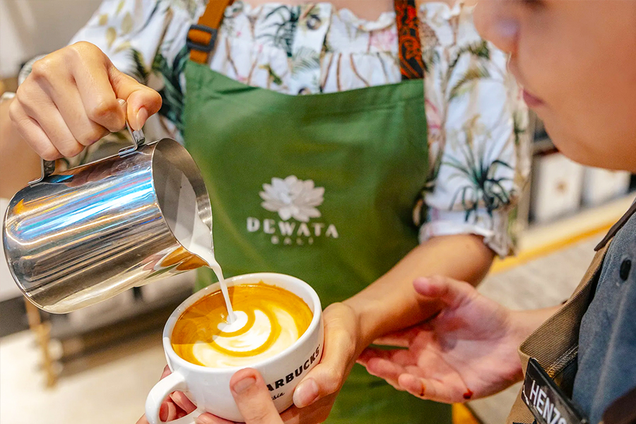 join a latte art class as one of fun things to do on valentine