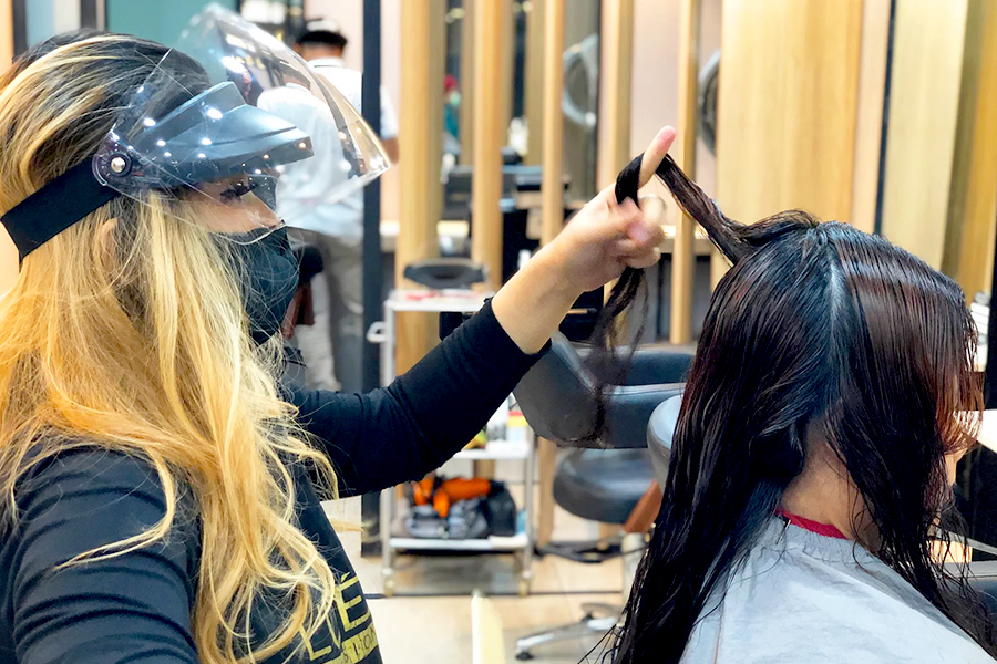 Salon juga bisa jadi salah satu pilihan tempat ngabuburit.