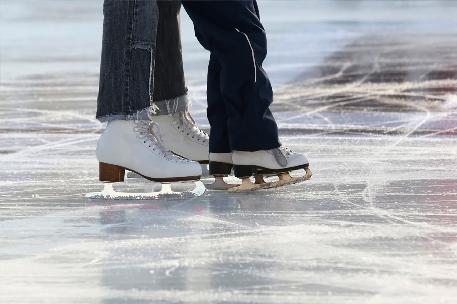 main ice skating di tempat wisata hits jakarta