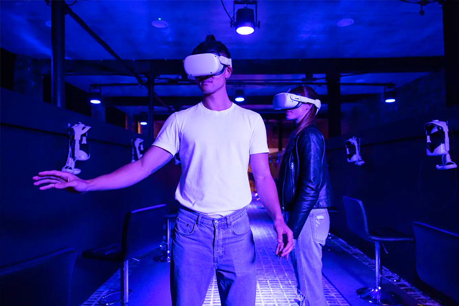 masuk ke dalam perjalanan van gogh immersive experience lewat VR