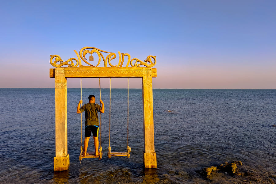 wisata jepara - Pantai Bandengan