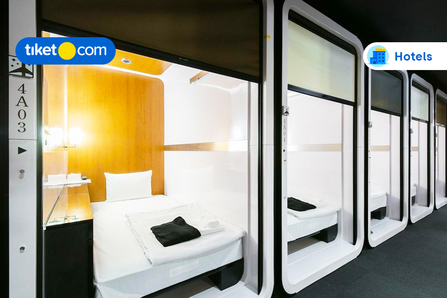 The Art of Cheap Travel in Japan: Find Perfect Capsule Hotels in Tokyo!
