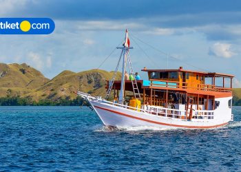 itinerary sailing trip labuan bajo 3H2M