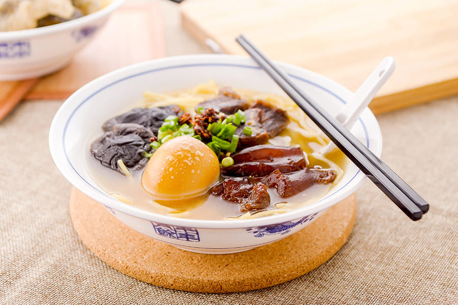 Cart noodle is a must-try Hongkong food.