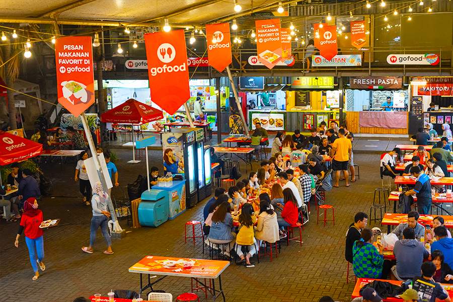 wisata dekat stasiun bandung - Sudirman Street Day & Night Market 