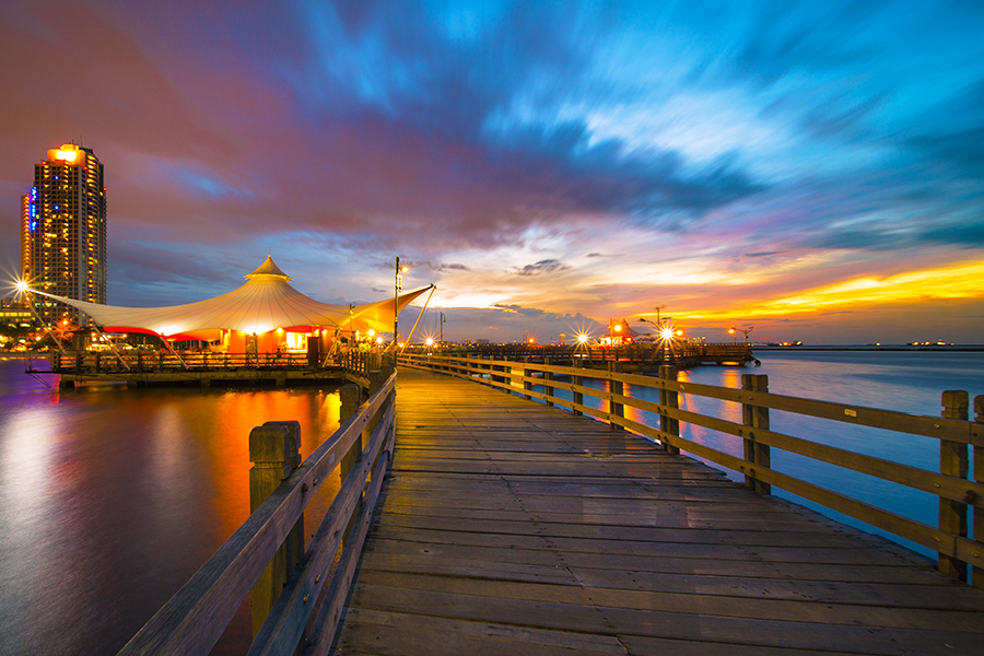 wisata malam jakarta - Dermaga Ancol