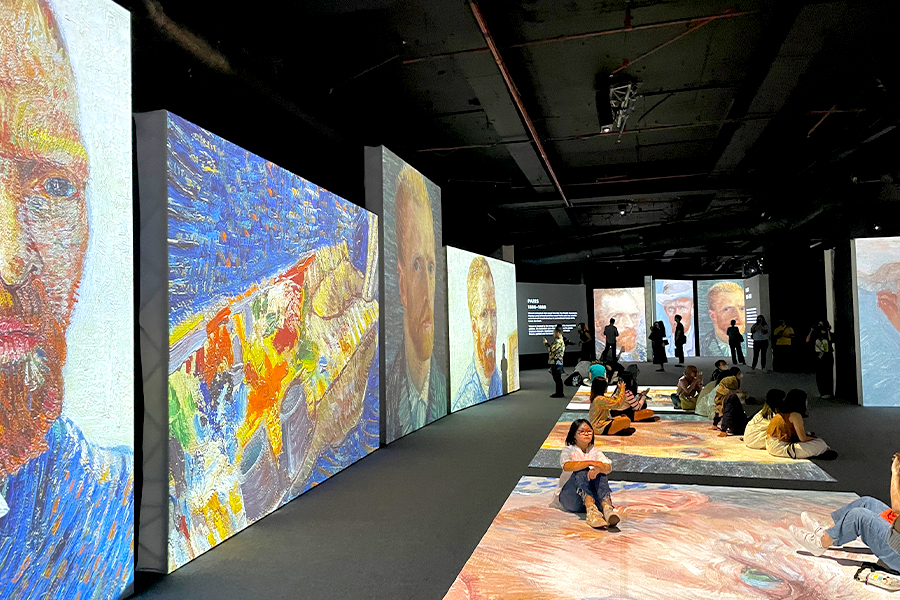 ruangan imersif di van gogh alive jakarta