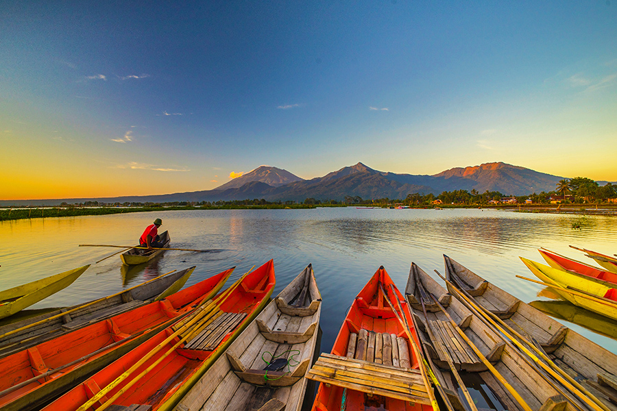 wisata malam semarang - Rawa Pening 