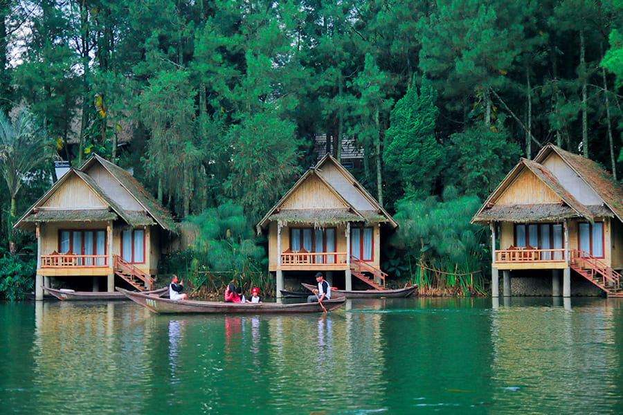 tempat wisata di garut - Kampung Sampireun