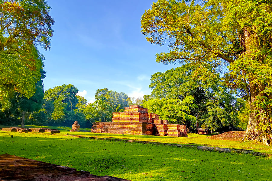 tempat wisata di jambi - Candi Muaro Jambi