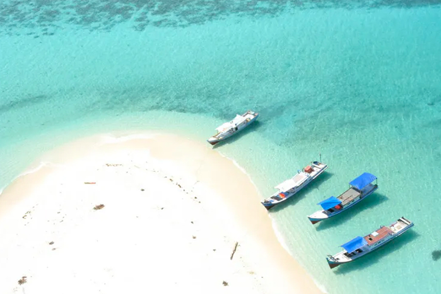 go short escape near jakarta to pramuka island