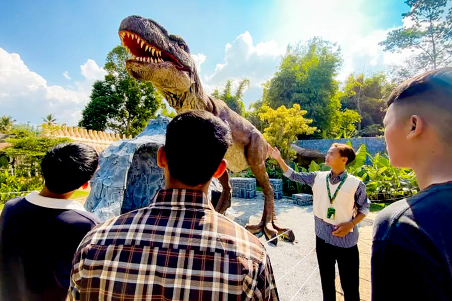 tempat wisata di garut - Garut Dinoland