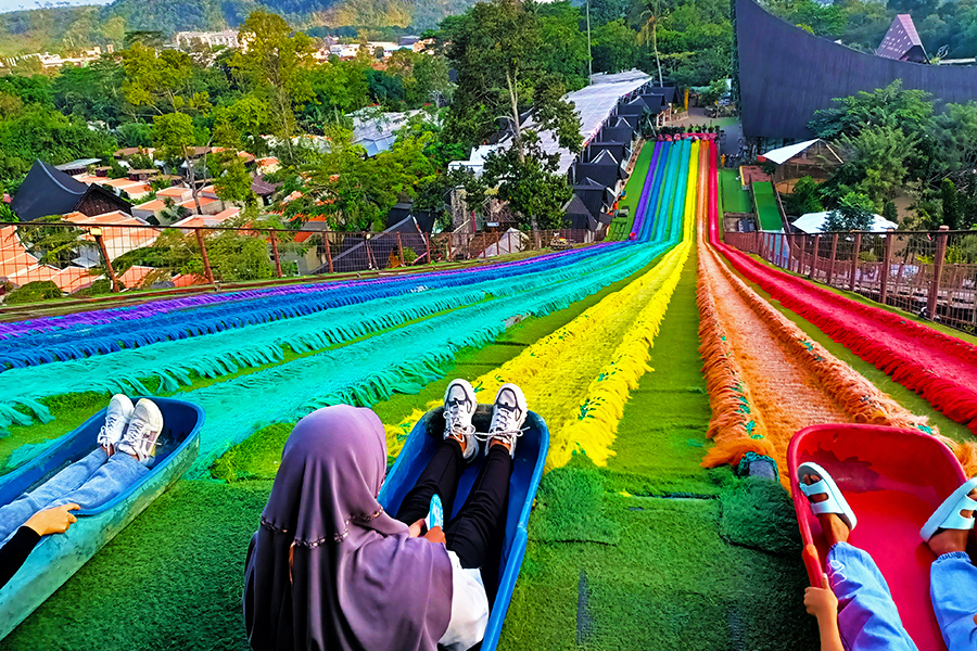 wisata malam semarang - Wisata Dusun Semilir
