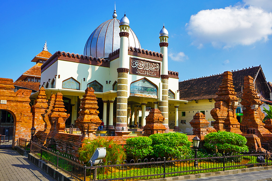 tempat wisata di kudus - Masjid Menara Kudus