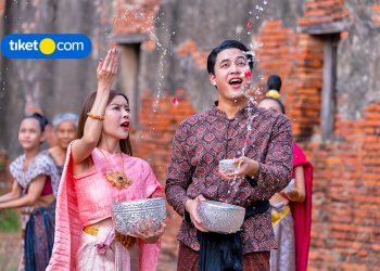 Menyambut Keseruan Festival Songkran di Thailand: Tradisi, Sejarah, dan Kemeriahan Pesta Air Terbesar di Dunia