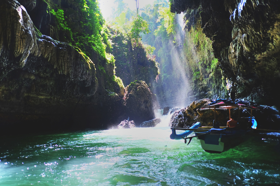 Tourist Attractions in West Java - Green Canyon Pangandaran