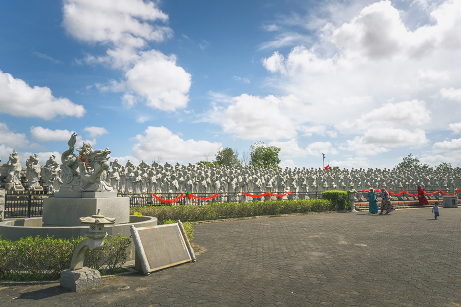Explore Riau Islands - Ksitigarbha Bodhisattva Temple